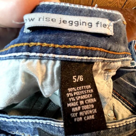 twentyone Black by rue 21 cut-off blue jeans - Picture 2 of 10